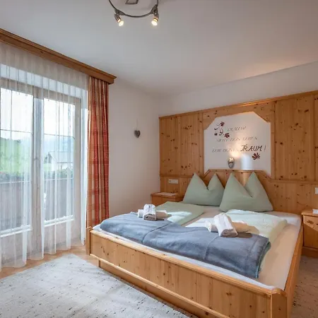 Haus Taxacher Apartmán *