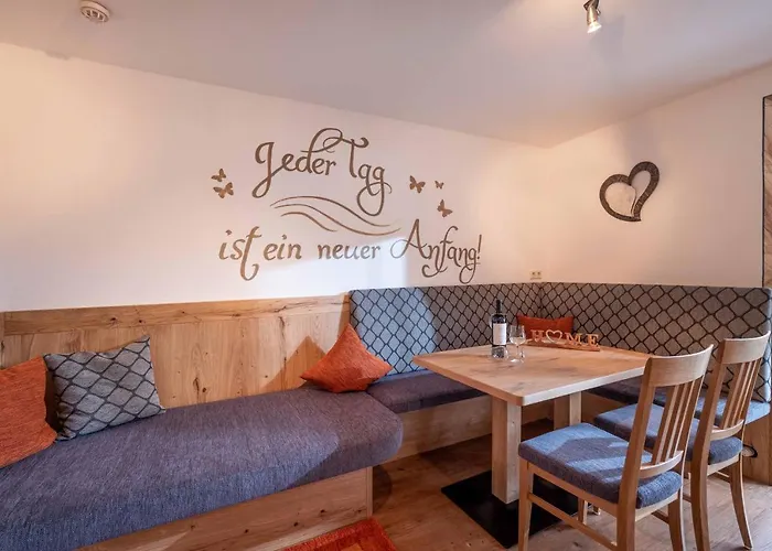 Haus Taxacher Apartman *