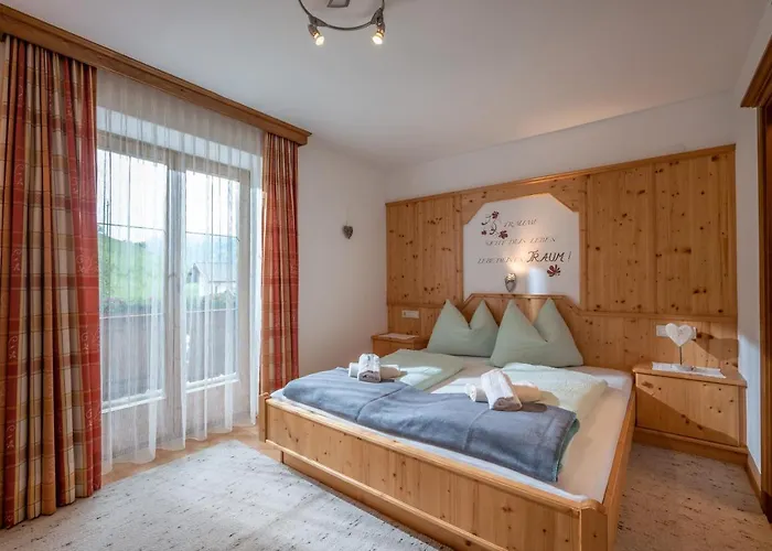 Haus Taxacher Apartman *