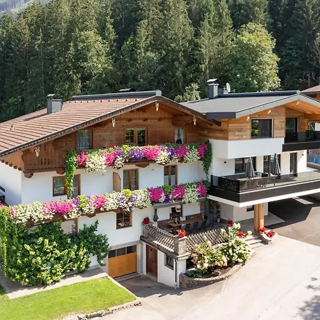 Haus Taxacher *