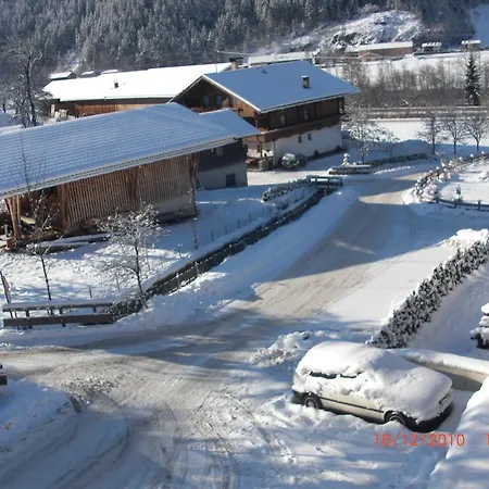 Haus Taxacher Apartmán *